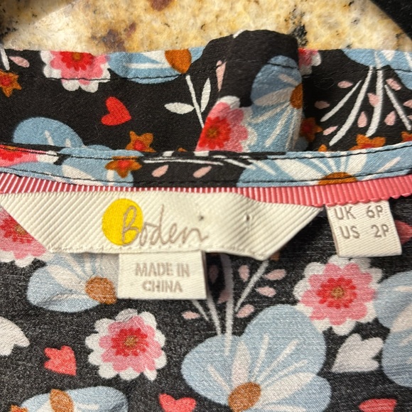 Boden Viola Boho Long Sleeve V Neck Black Floral Blouse US 2P - Picture 9 of 11